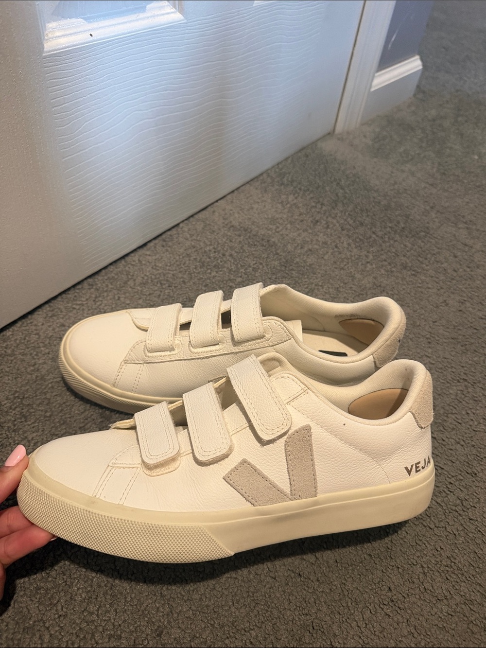 Veja Womens Cream White Velcro Sneakers